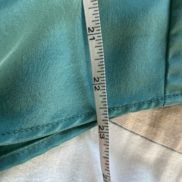 ✨NEW✨Fifteen-Twenty 100% silk blouse - Picture 8 of 10